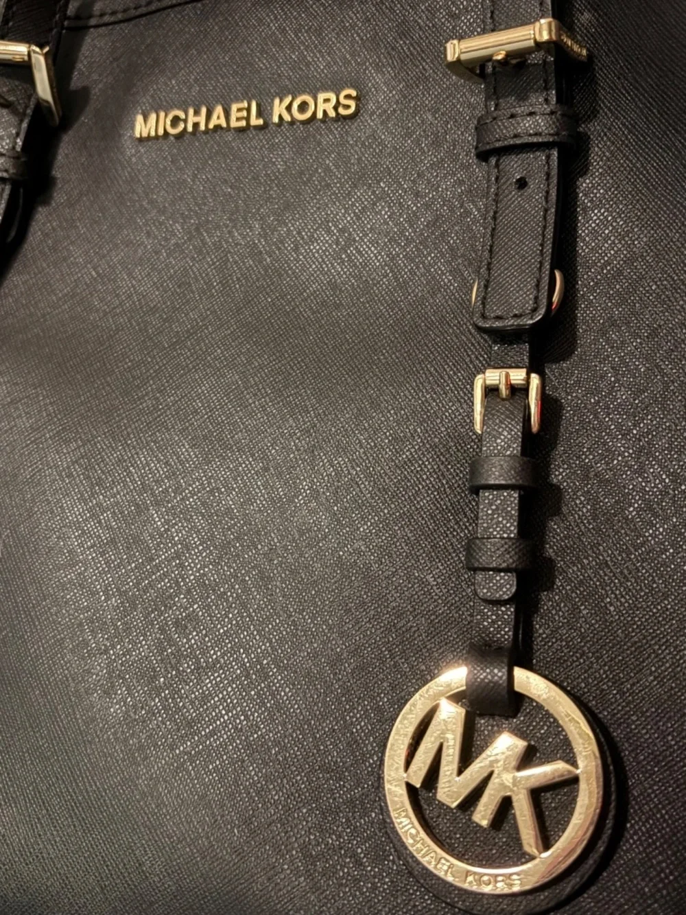 Michael Kors Jet Set Travel Medium Top Zip Tote Black Saffiano NWOT
